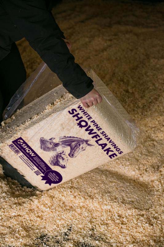 Klassen White Pine Showflake Shavings, 12 cu. ft., Pallet 40 Bags